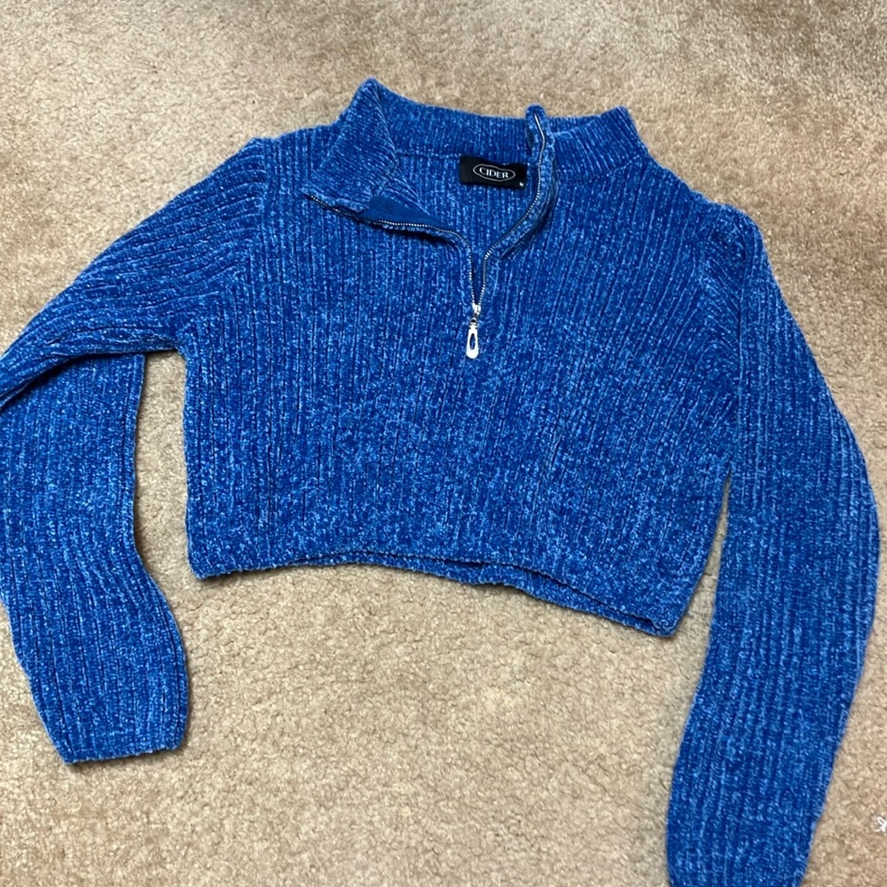 Women’s Cider Crop Top Sweater size Medium
